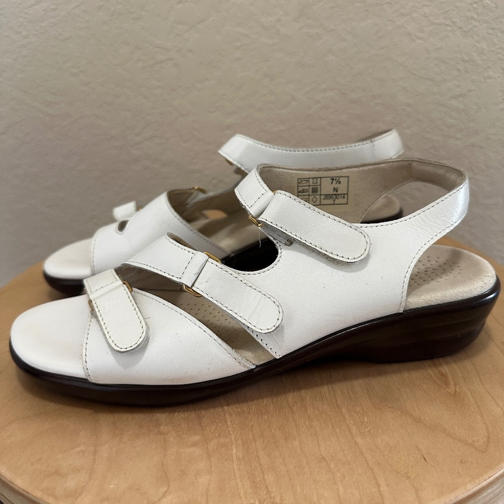 SAS Women's Sandals Tripod Comfort White Size 7.5 Narrow White